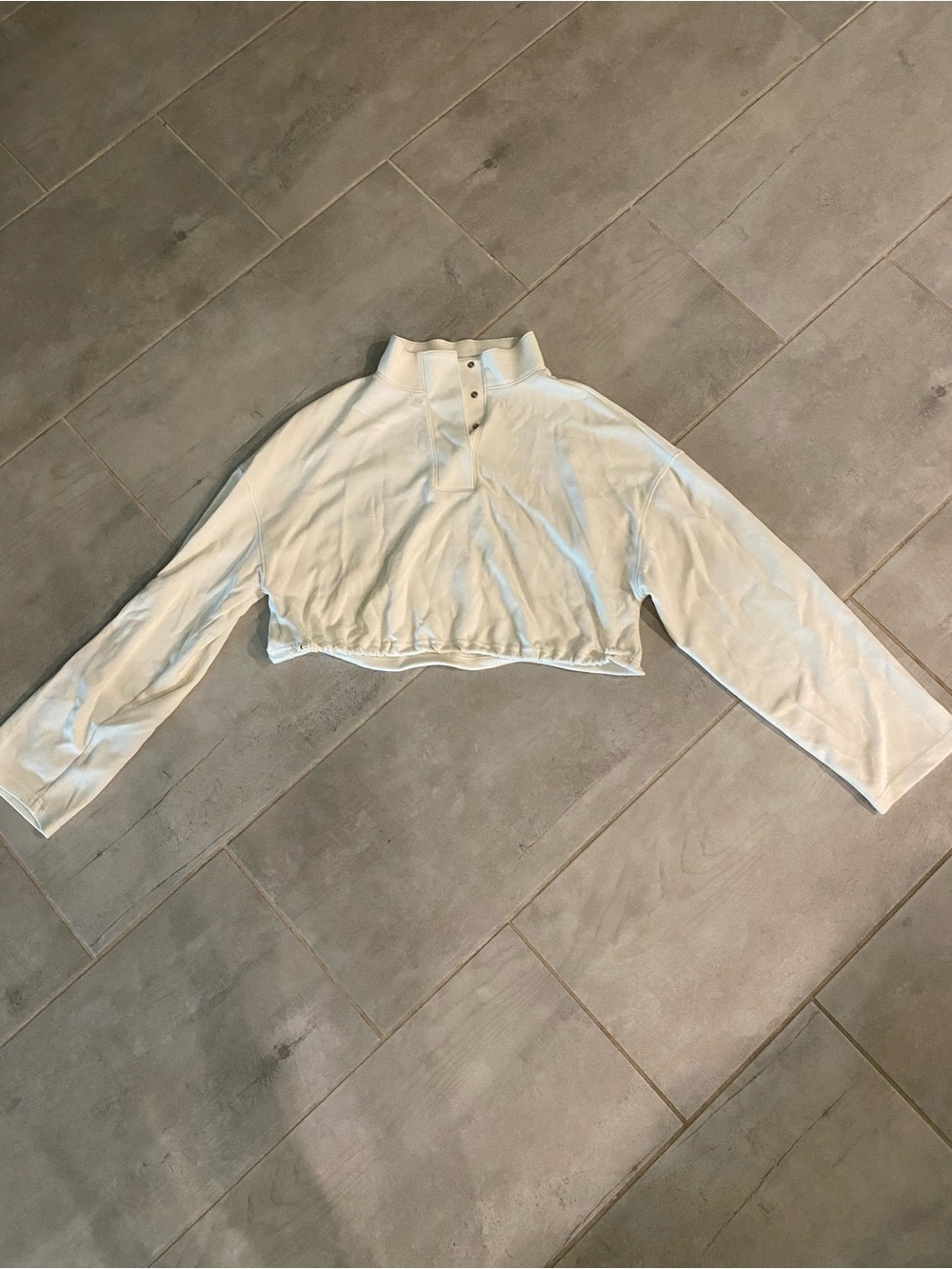 Cropped Long-Sleeve Pullover